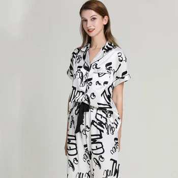 Branco Impresso Conjunto de Pijama de Manga Curta 2PCS Pijamas de Verão Sono Novo Terno das Mulheres Camisa Casual&Calças Soltas Pijamas Terno
